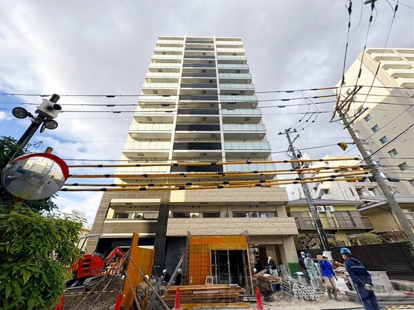 クレストコート江坂垂水町の物件外観写真